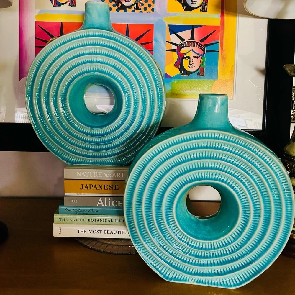 Grand-Scale 16" Rare Turquoise Sculptural Ceramic Vase – Modernist Circle Form - Picture 11 of 14